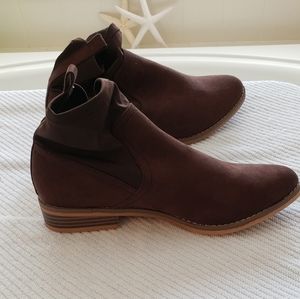 Brown Suede Boots with slouch sides.